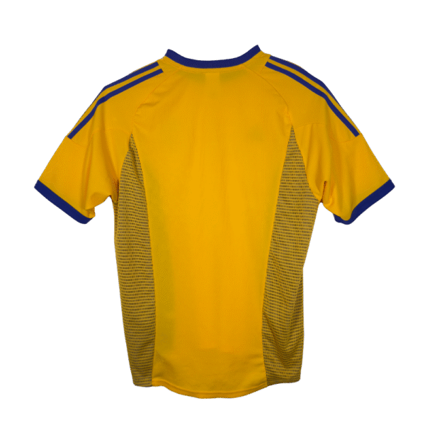 Sweden 02 Home Shirt (L) - Image 2